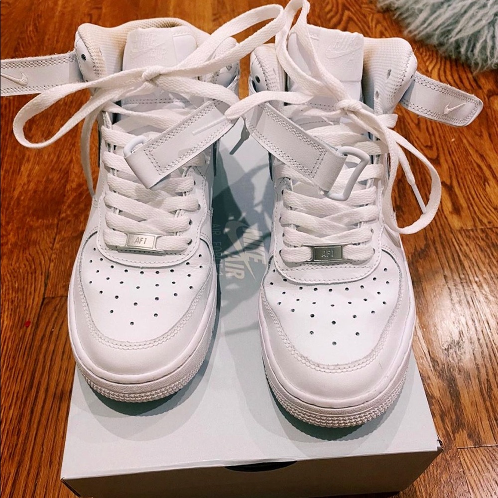 Mid Air Force 1